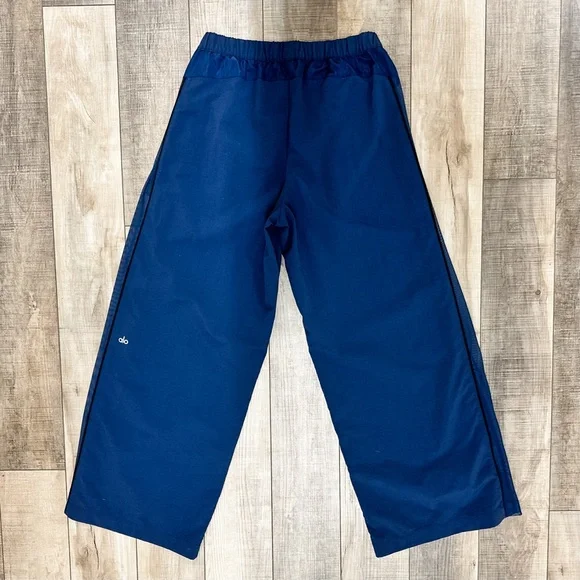 ALO High-Waist Origin Wide Leg Track Pants navy & black - Picture 4 of 10